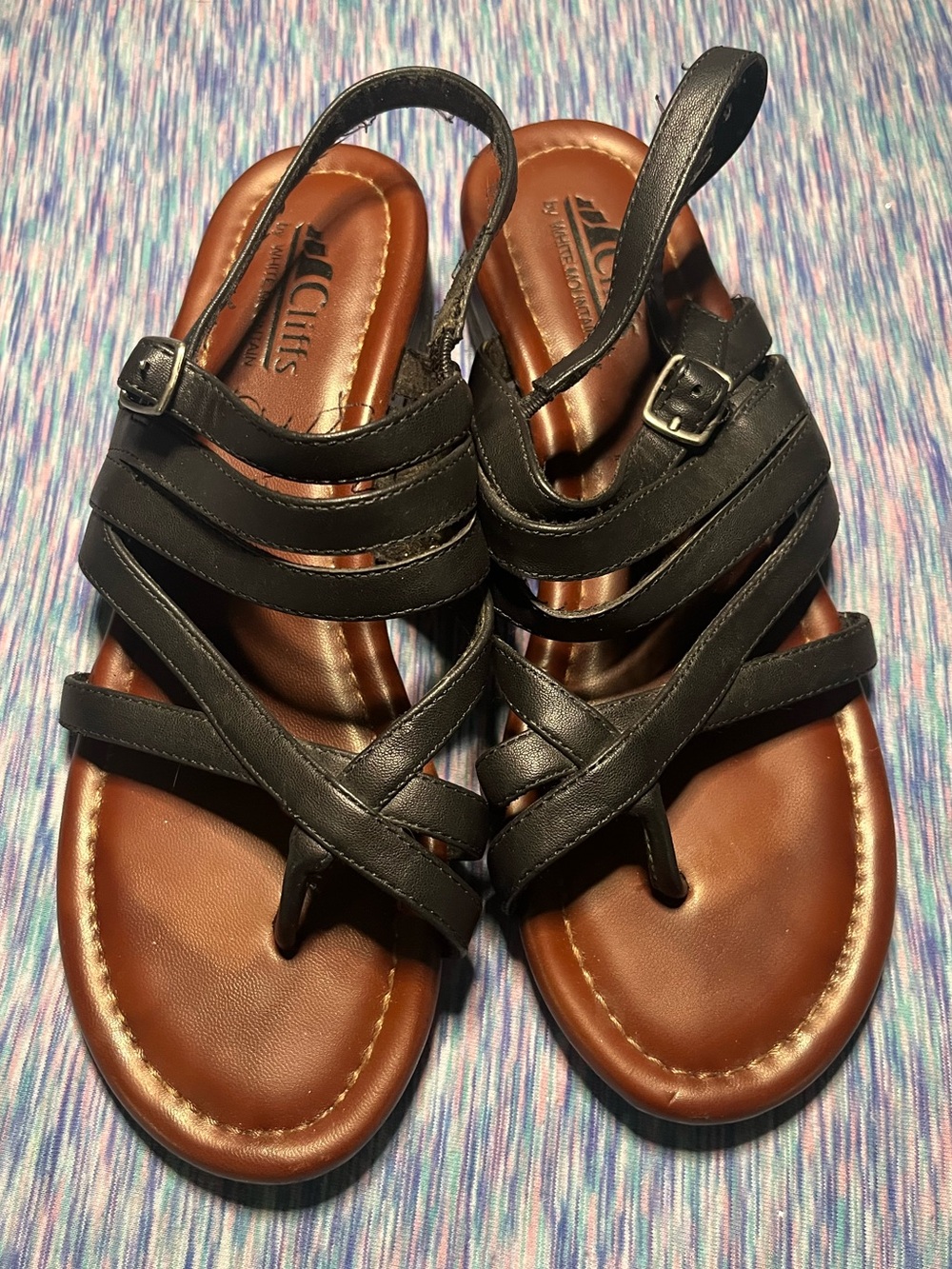 Strappy gladiator Cliffs by White Mountain size 8-81/2